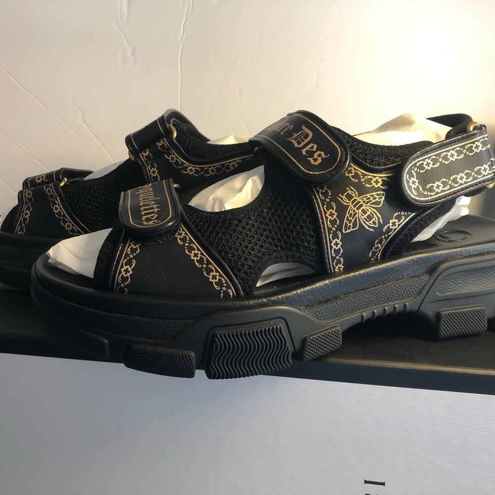 Gucci Black and Gold Men's Sandals size 7